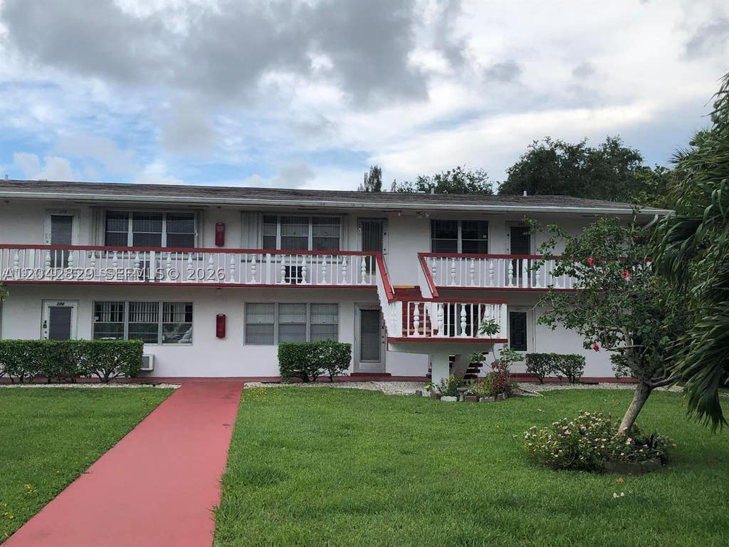 Photo of 280 Northampton #N, West Palm Beach, FL 33417 (MLS # A12042829)