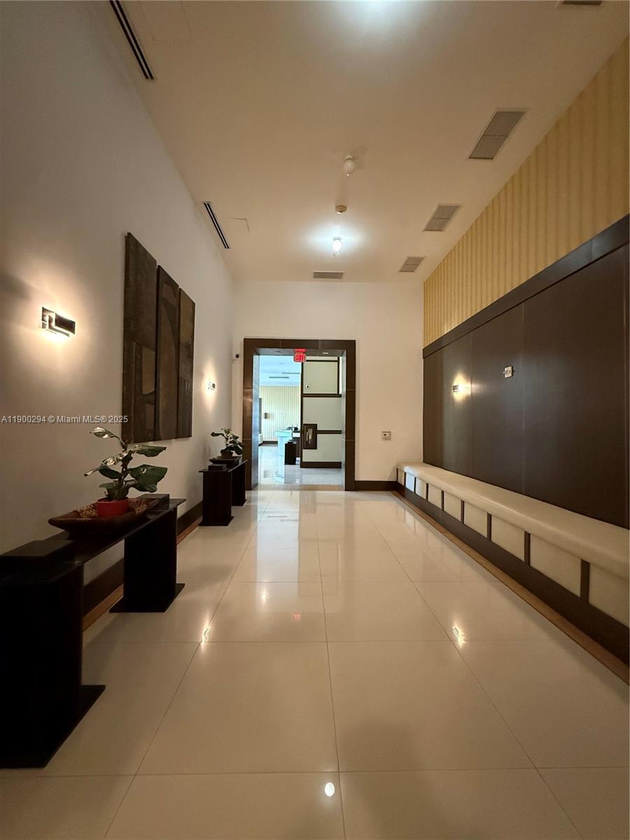 KEYSTONE PARK CONDO - Residential Lease