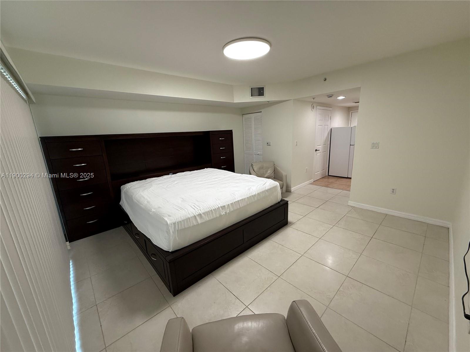 KEYSTONE PARK CONDO - Residential Lease