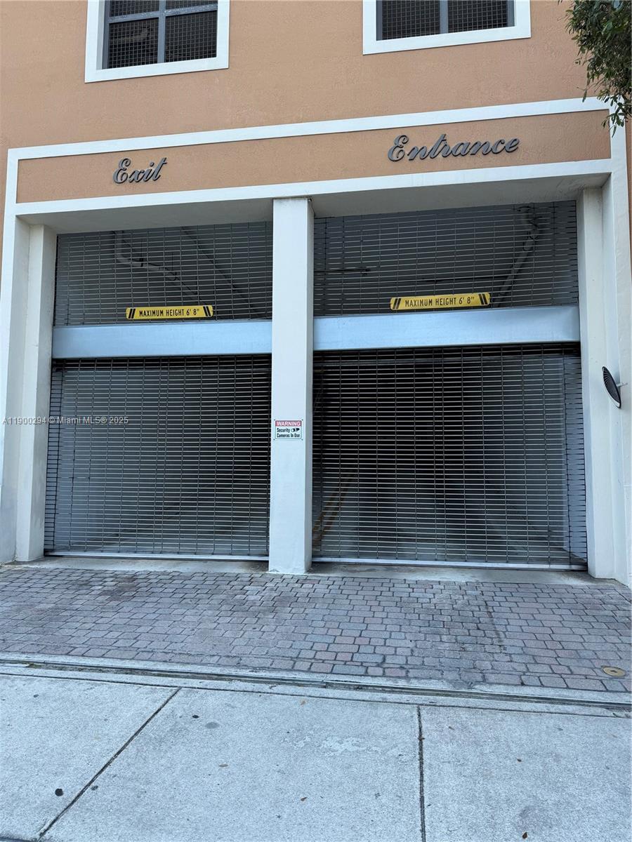 KEYSTONE PARK CONDO - Residential Lease