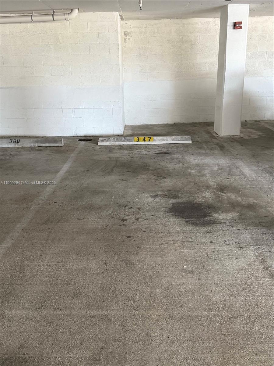 KEYSTONE PARK CONDO - Residential Lease