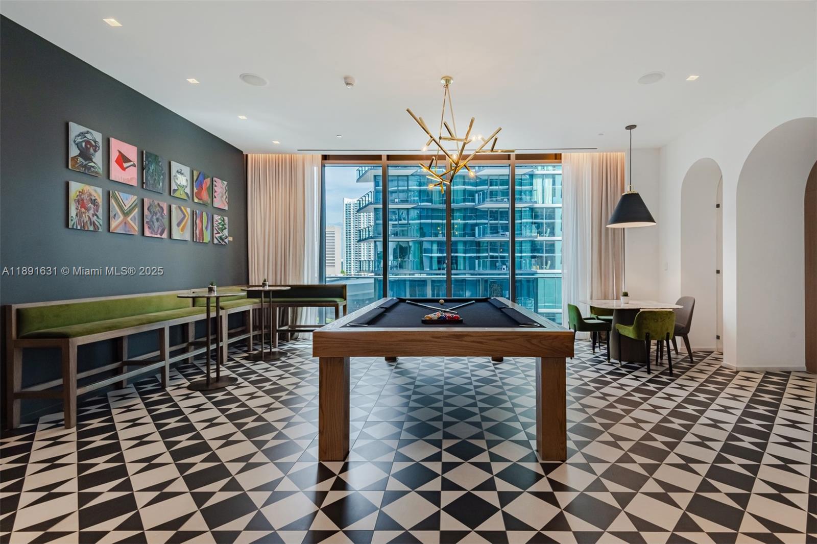 801 SMA RESIDENCES CONDO - Residential