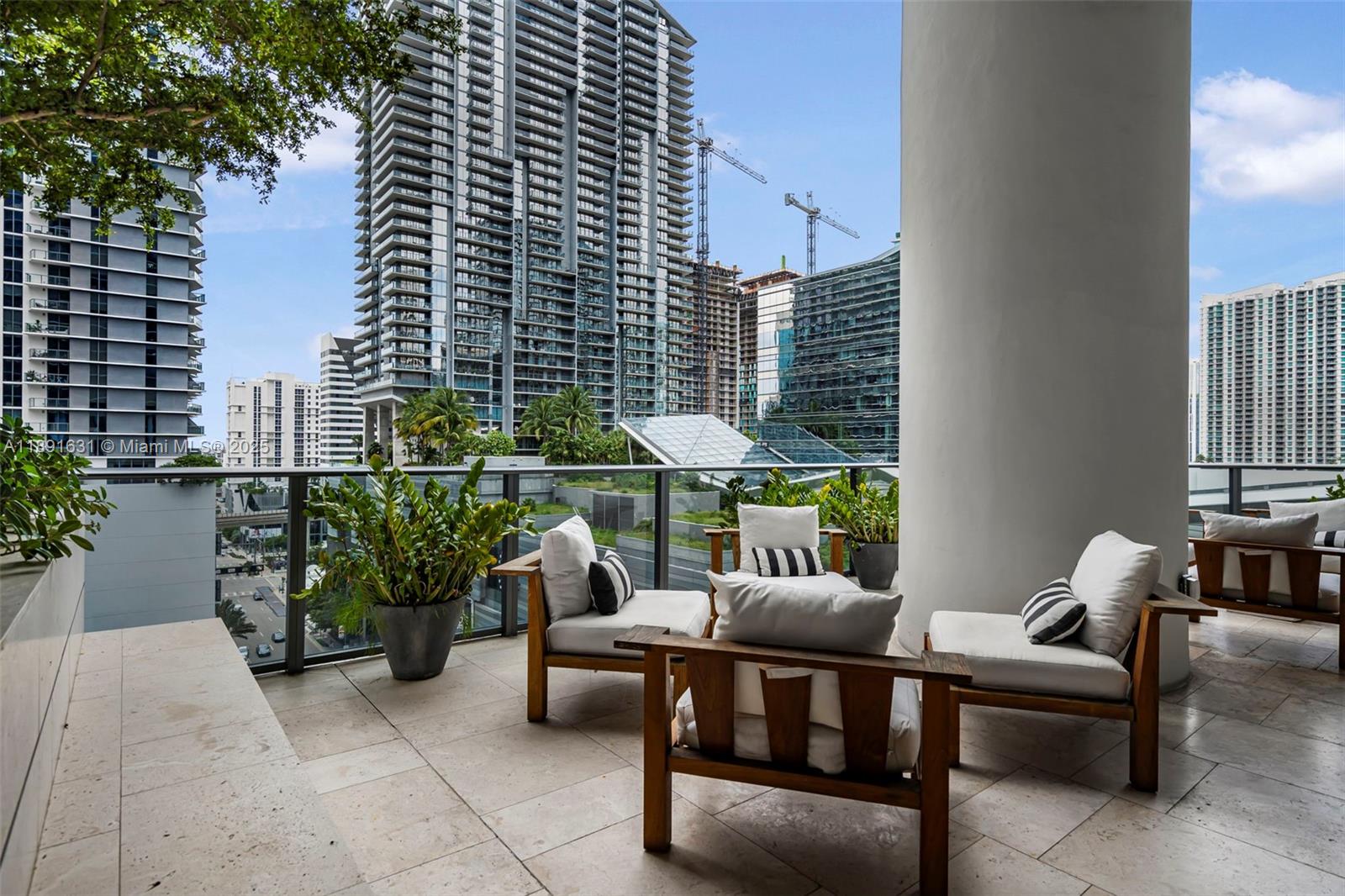 801 SMA RESIDENCES CONDO - Residential