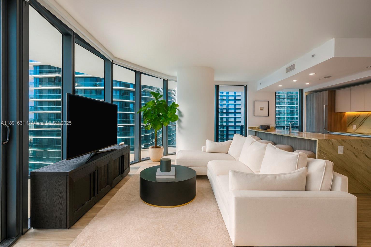 801 SMA RESIDENCES CONDO - Residential