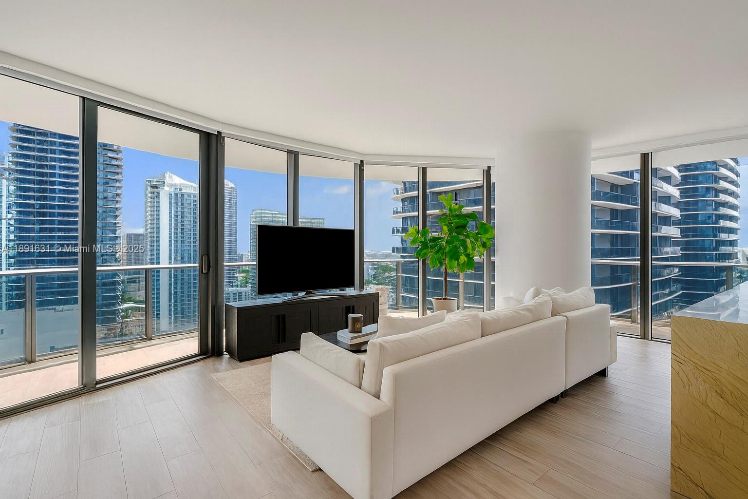 801 SMA RESIDENCES CONDO - Residential