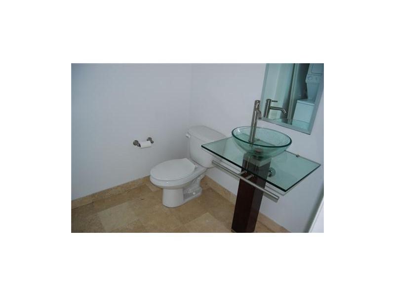 WIND CONDO - Residential Lease