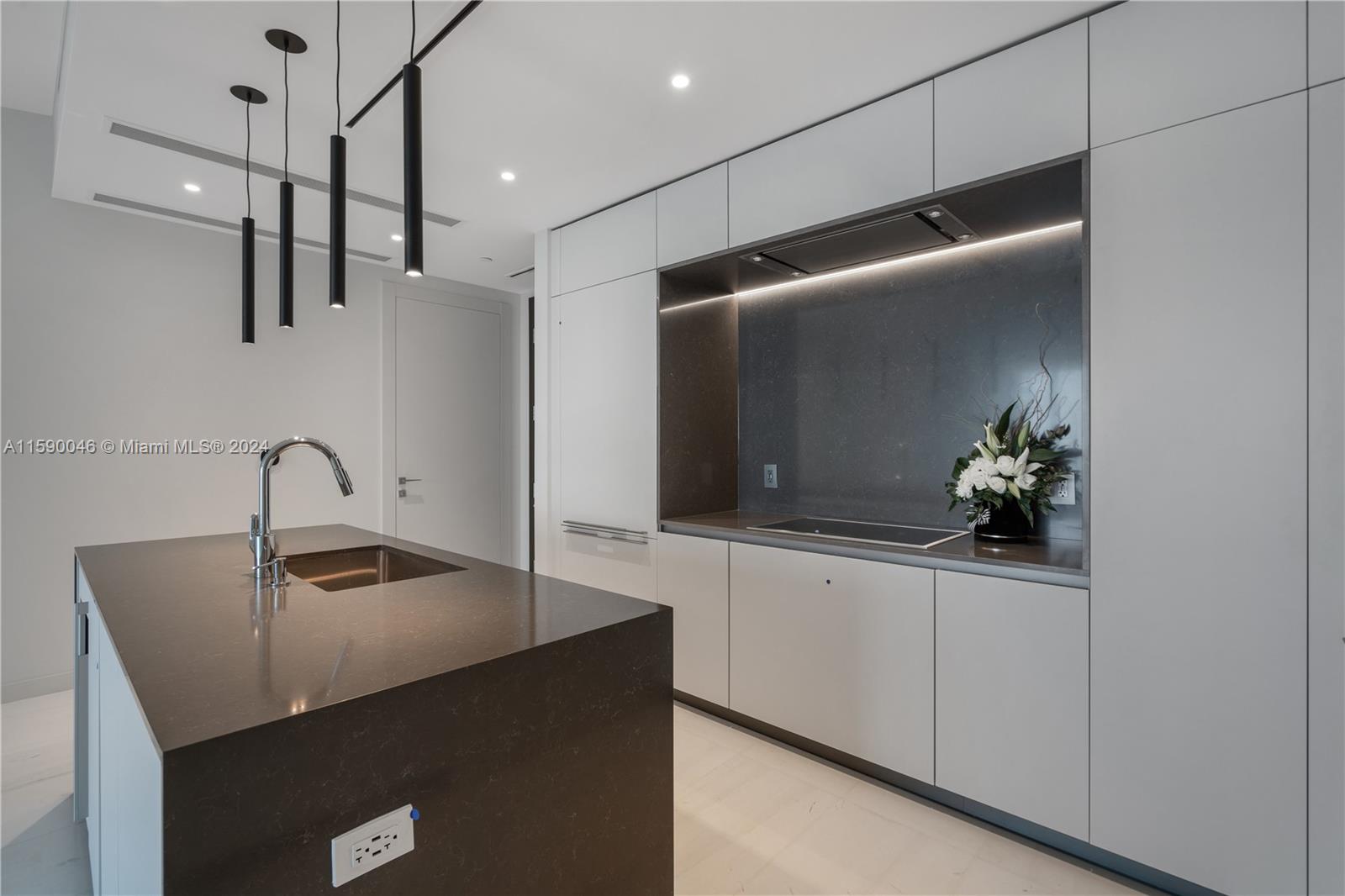 ASTON MARTIN RESIDENCES - Residential