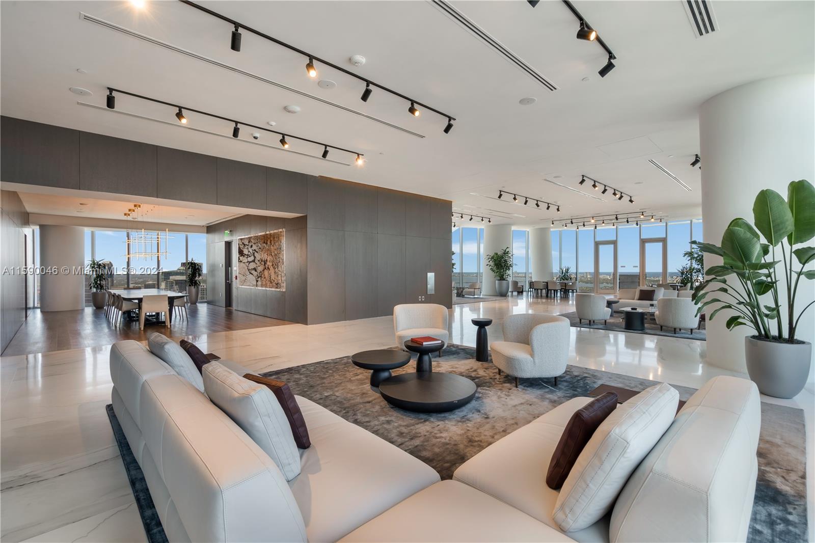 ASTON MARTIN RESIDENCES - Residential