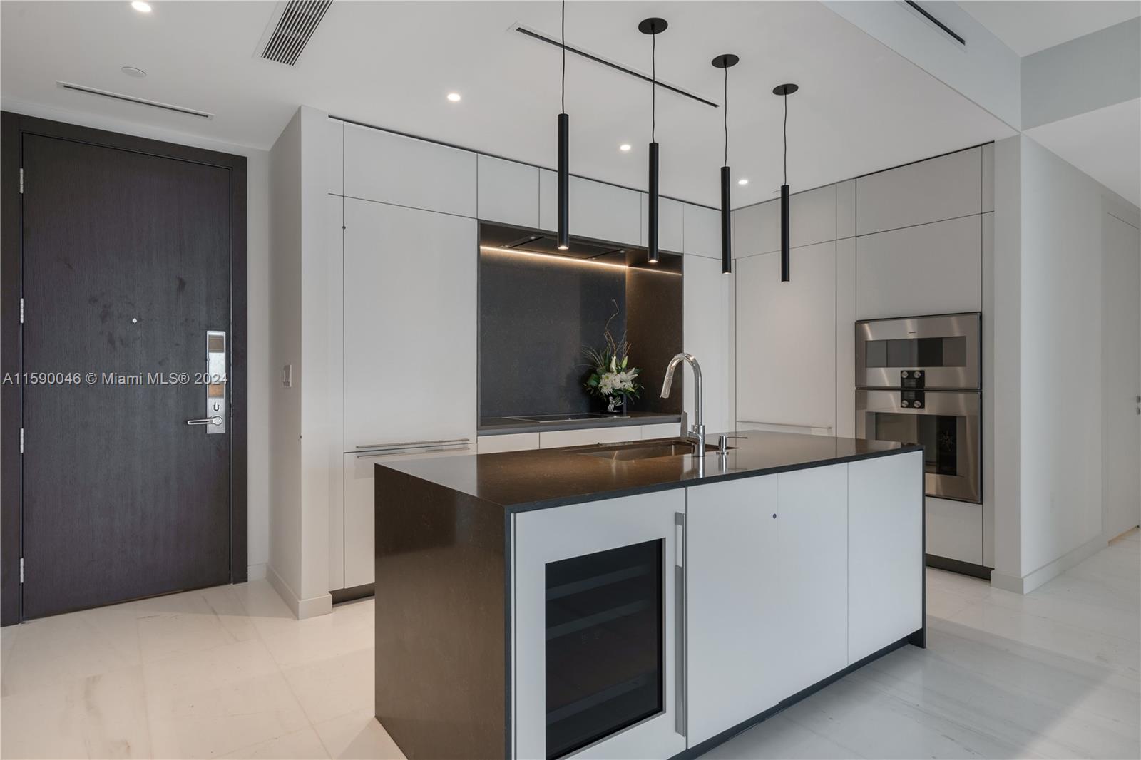 ASTON MARTIN RESIDENCES - Residential