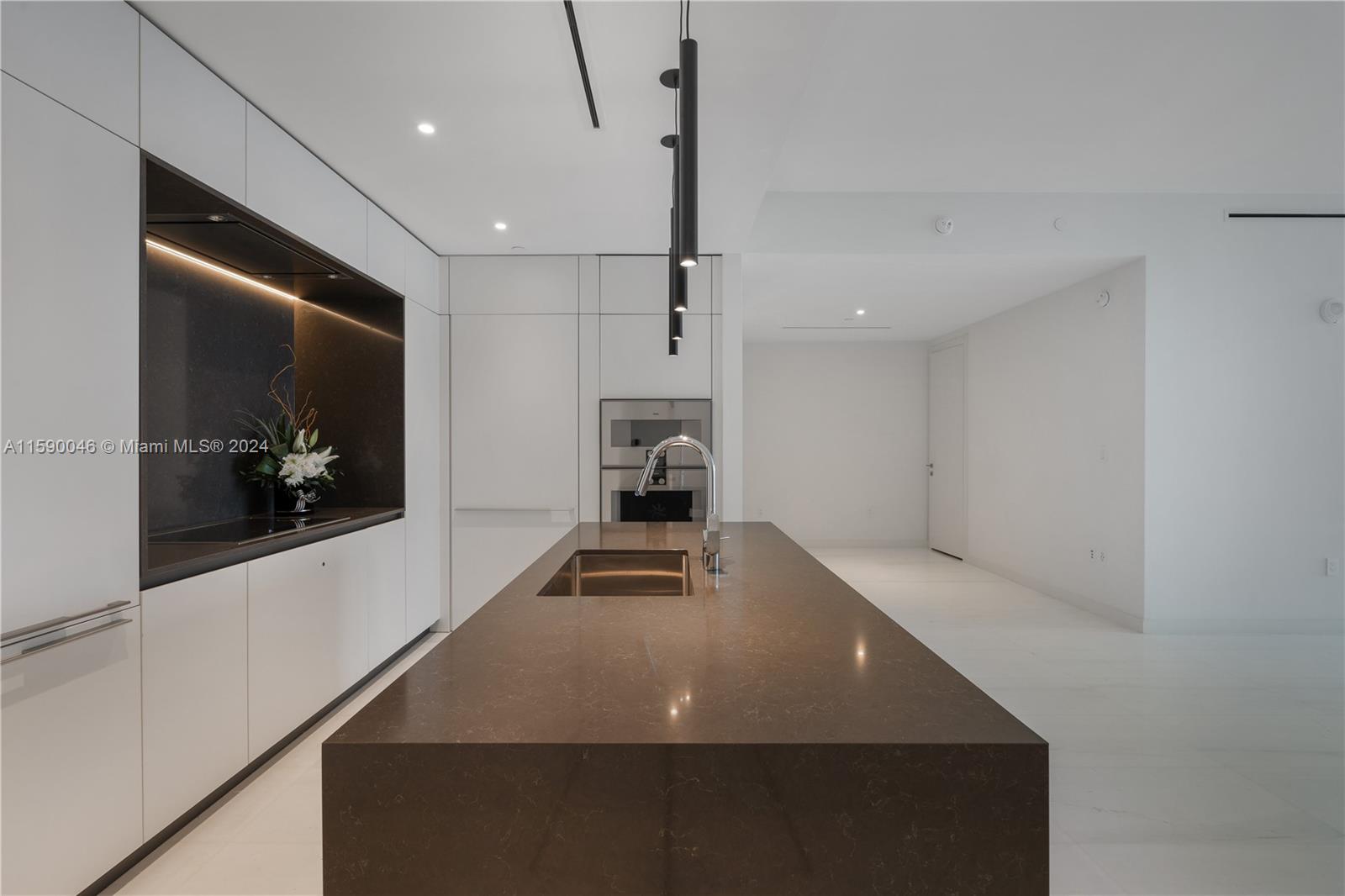 ASTON MARTIN RESIDENCES - Residential