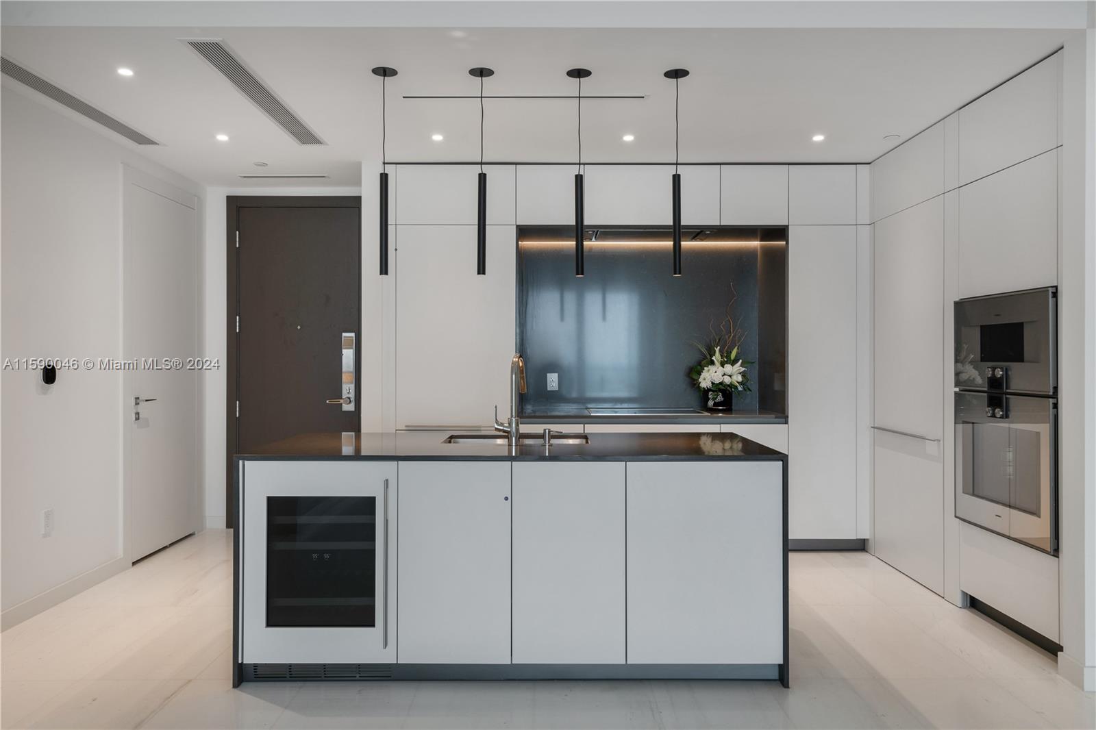 ASTON MARTIN RESIDENCES - Residential