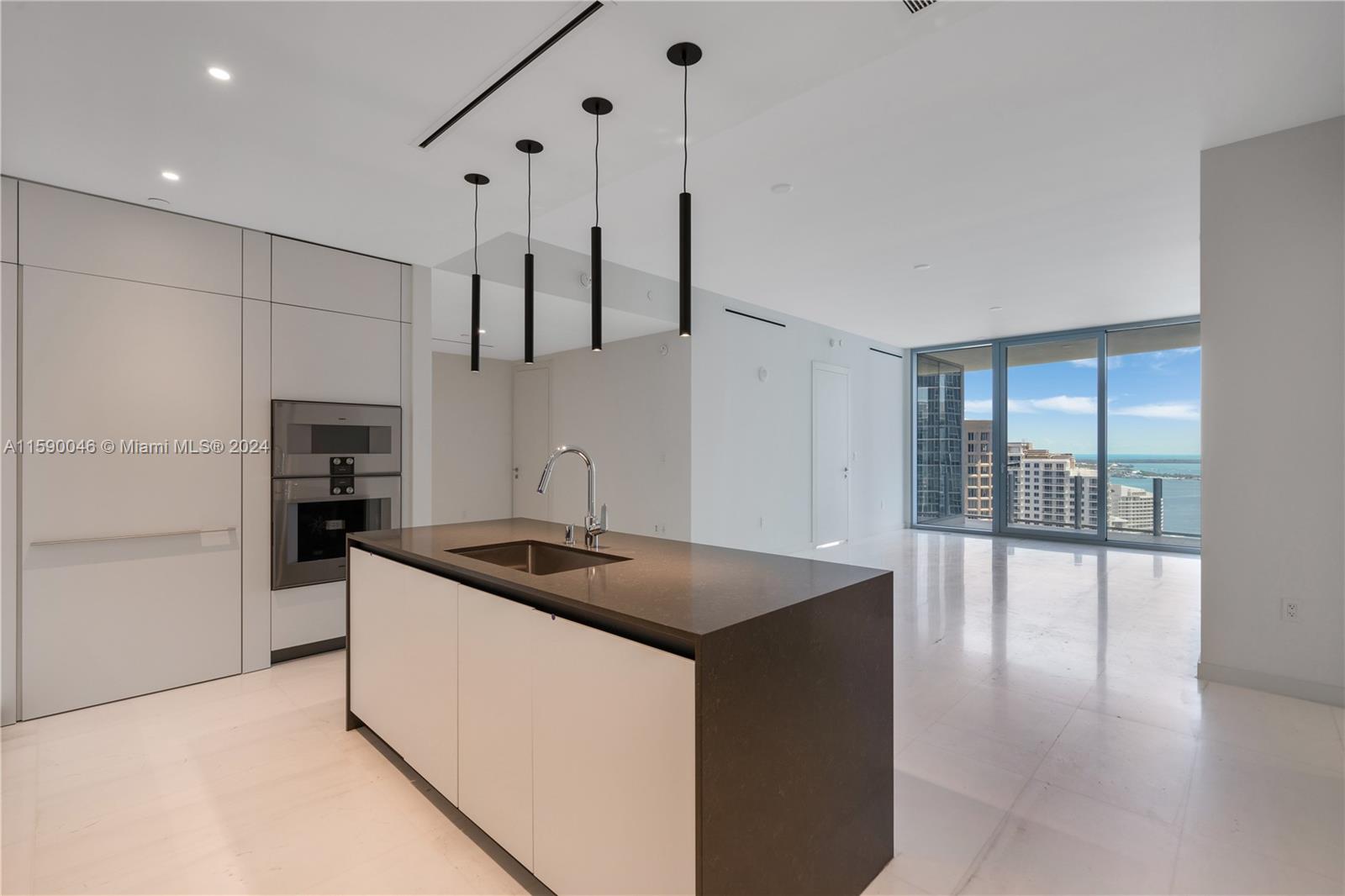 ASTON MARTIN RESIDENCES - Residential