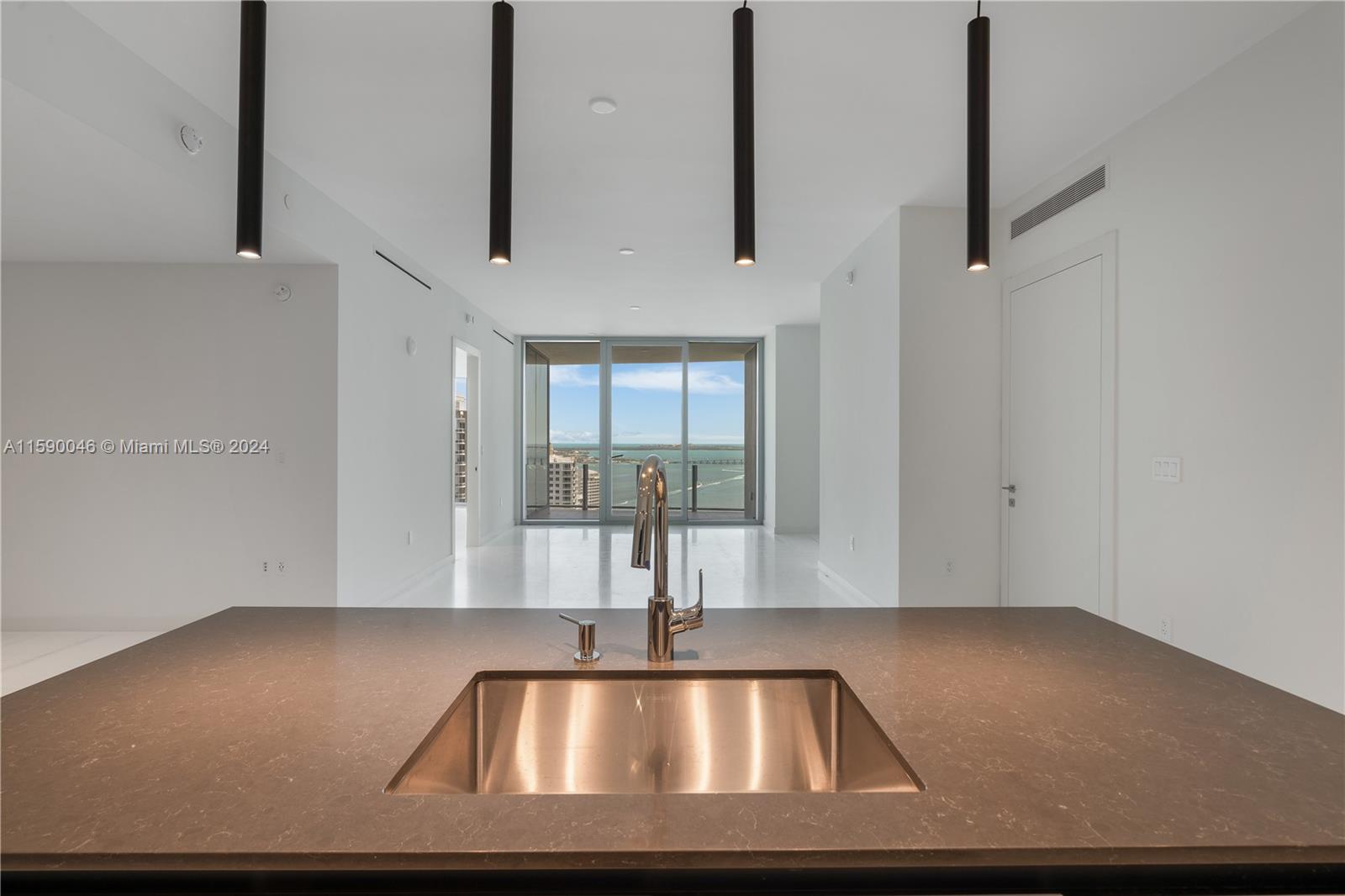 ASTON MARTIN RESIDENCES - Residential