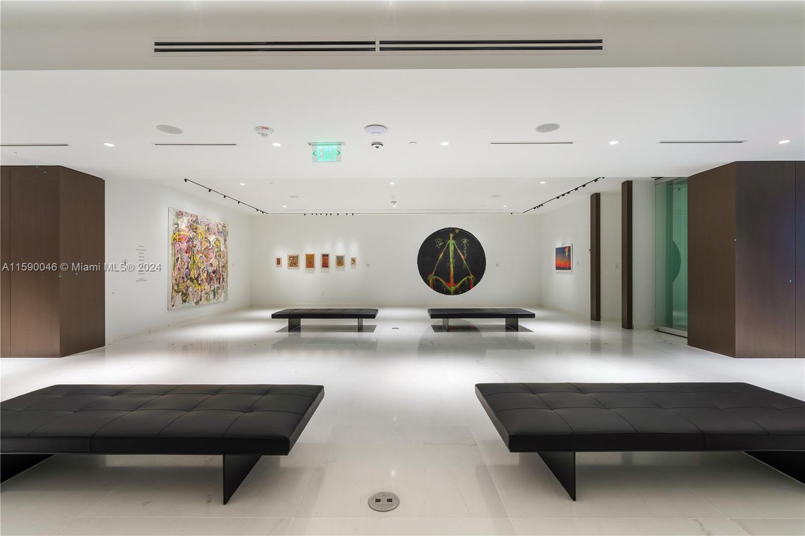 ASTON MARTIN RESIDENCES - Residential