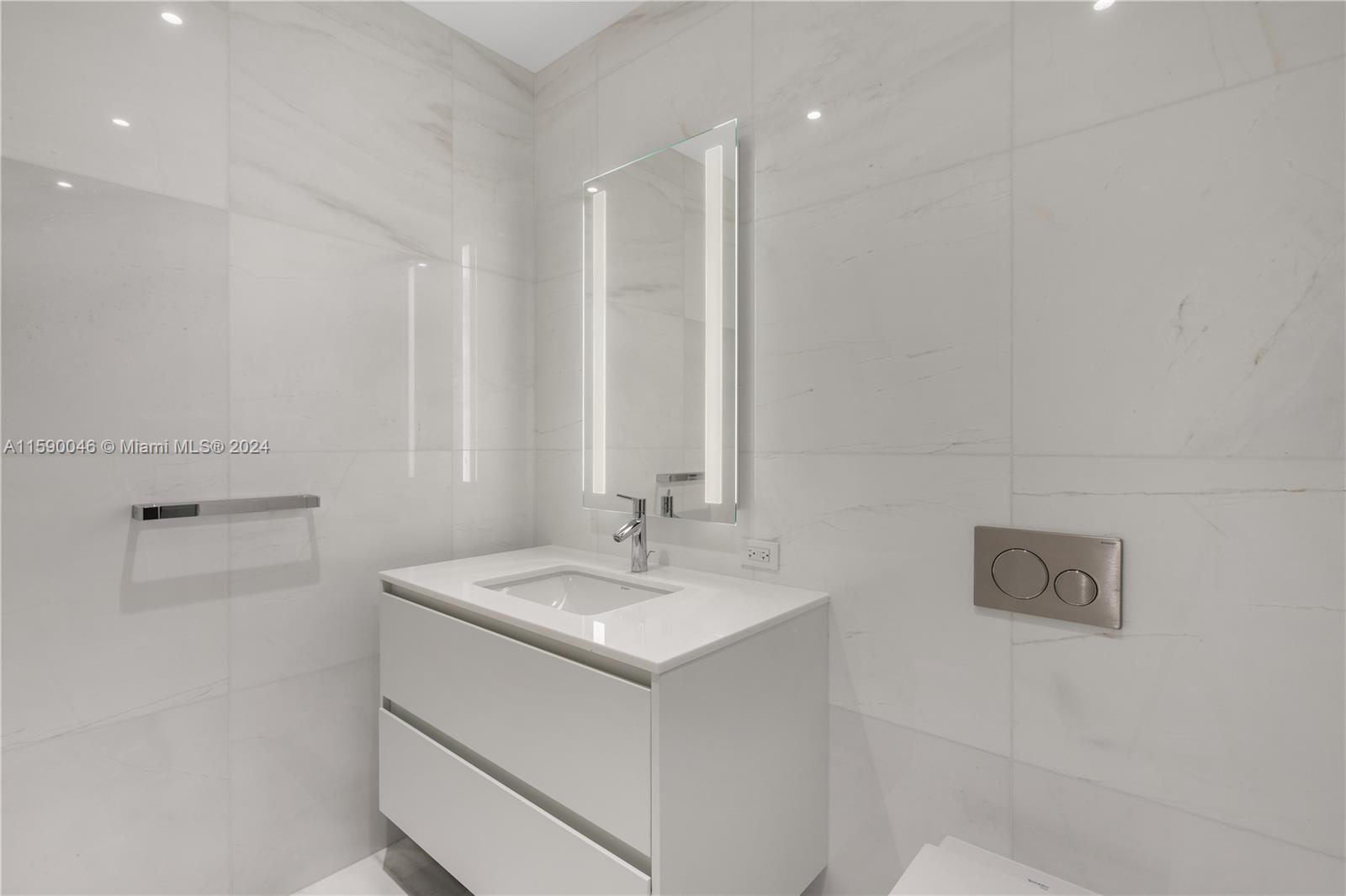 ASTON MARTIN RESIDENCES - Residential