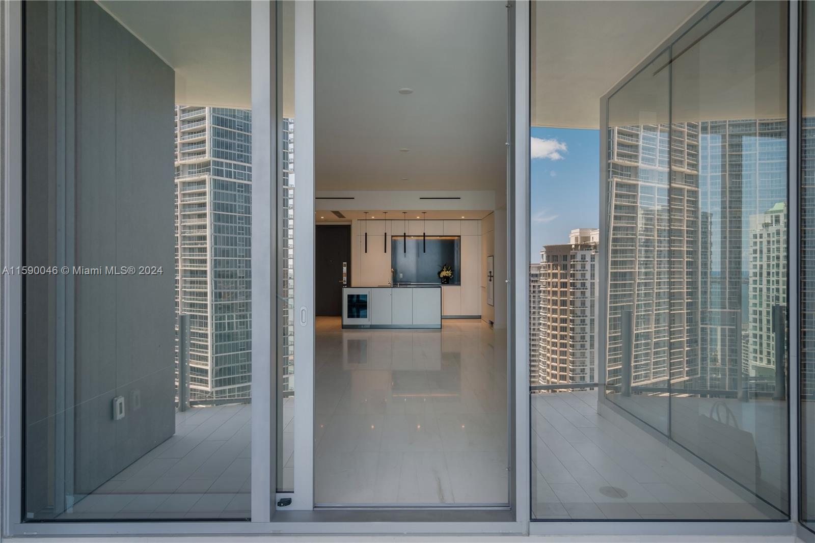 ASTON MARTIN RESIDENCES - Residential