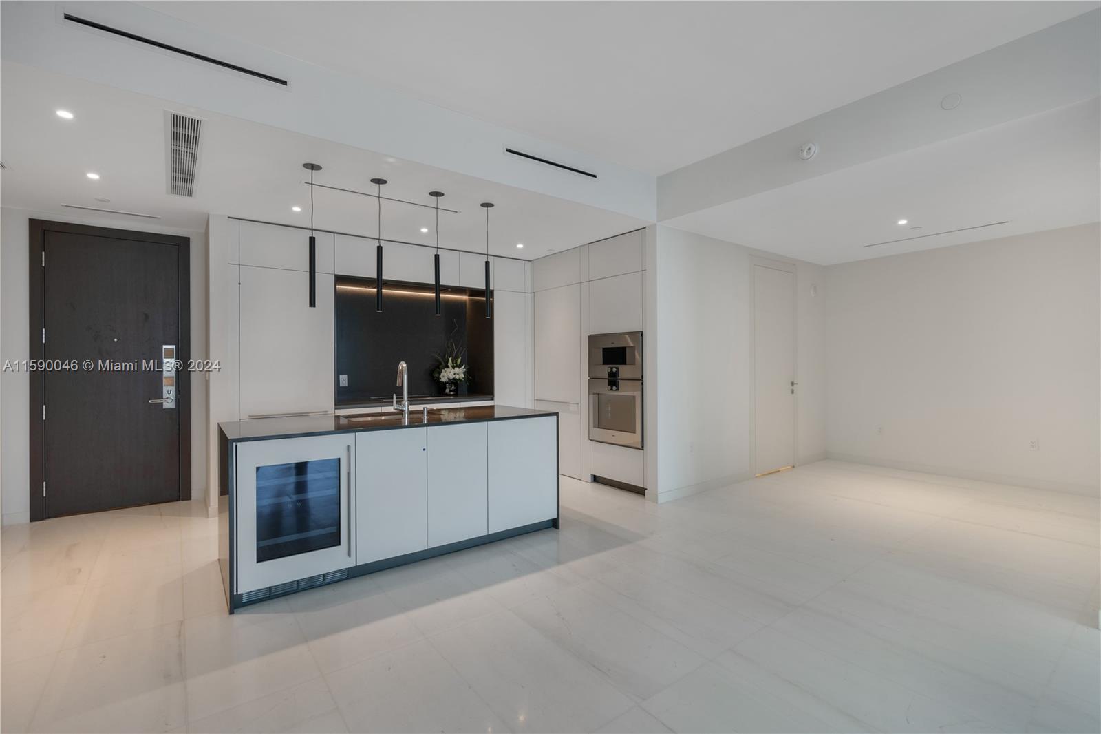 ASTON MARTIN RESIDENCES - Residential