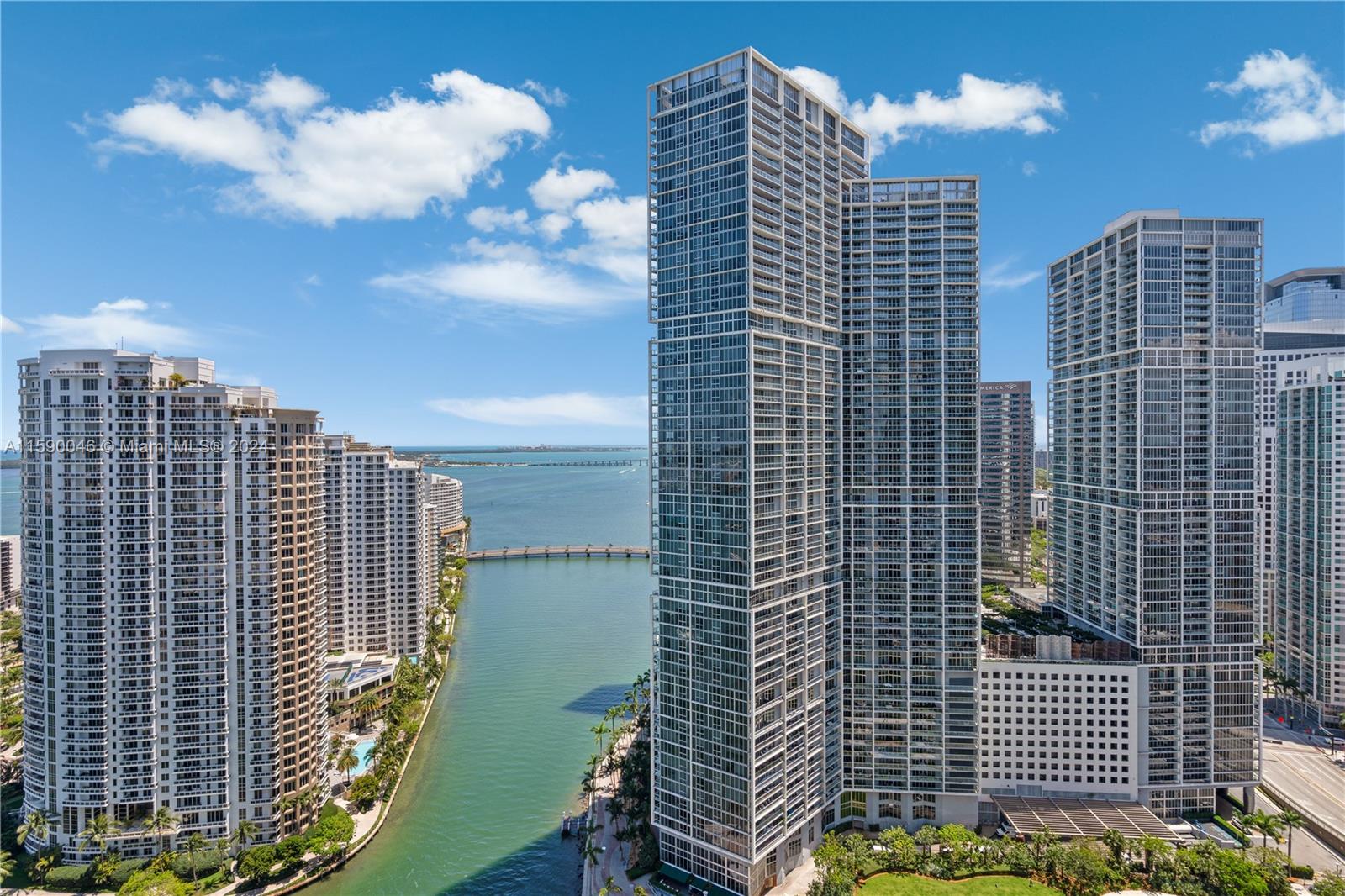 ASTON MARTIN RESIDENCES - Residential