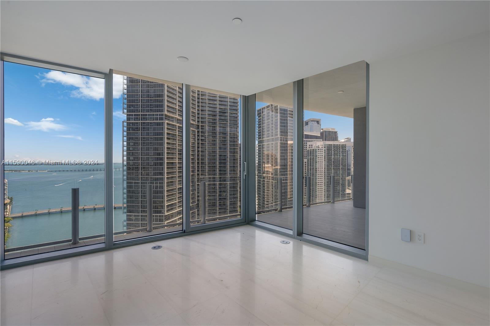 ASTON MARTIN RESIDENCES - Residential