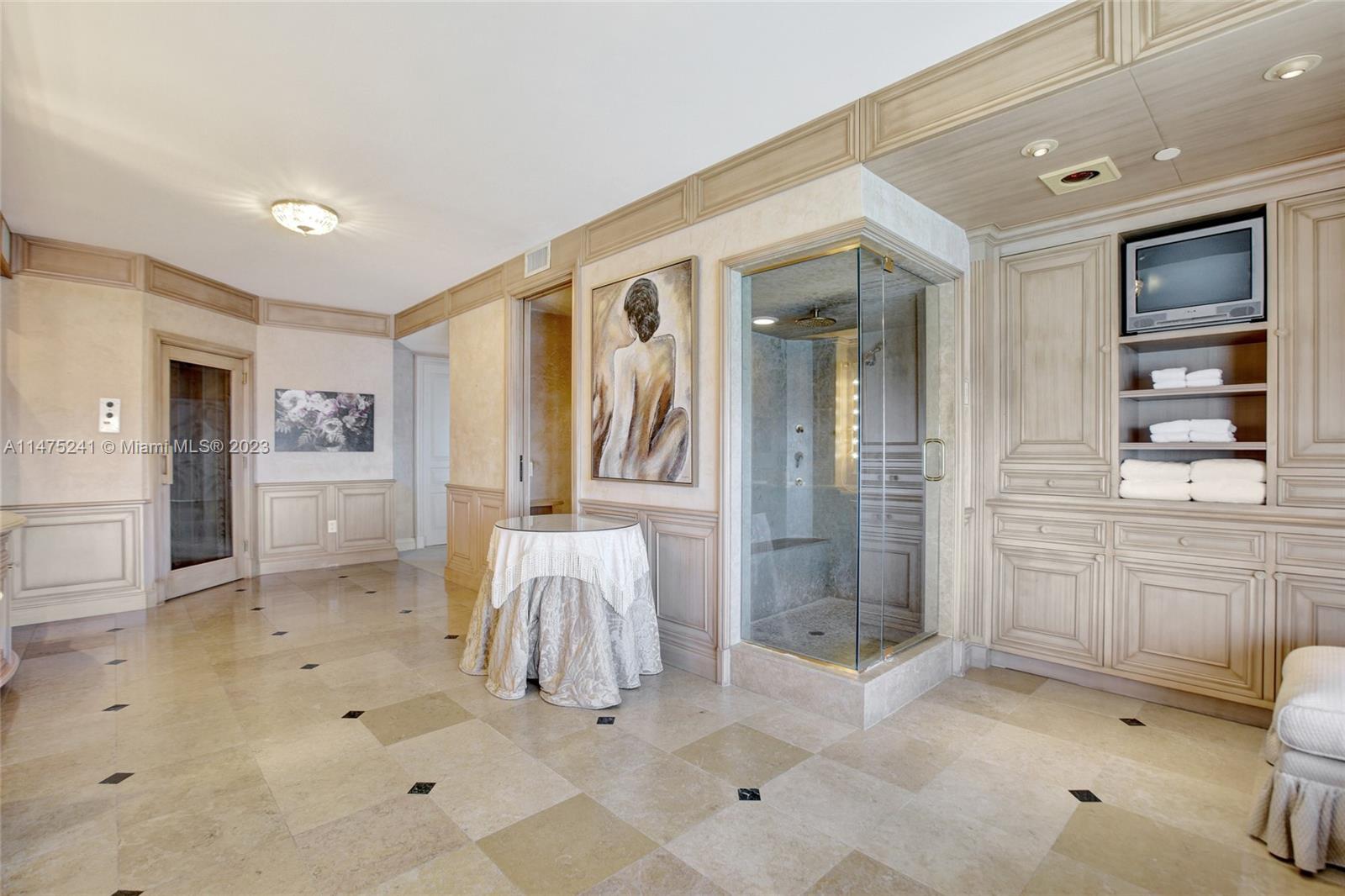RENAISSANCE ON THE OCEAN - Residential Lease