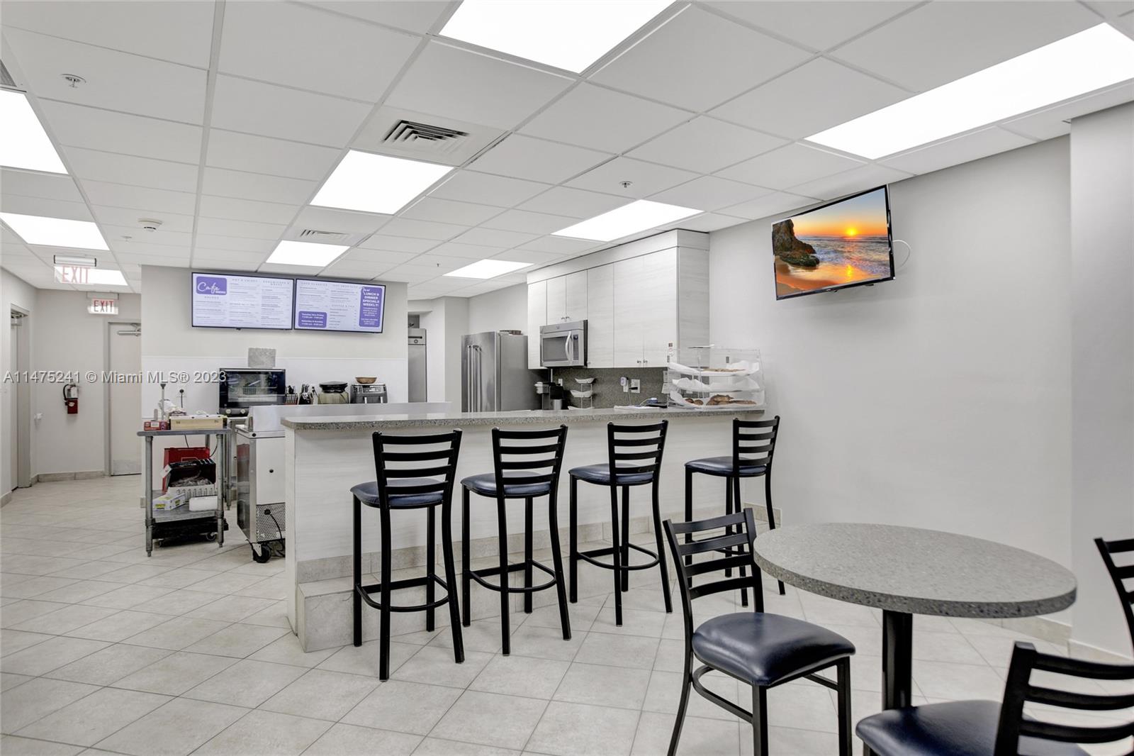 RENAISSANCE ON THE OCEAN - Residential Lease