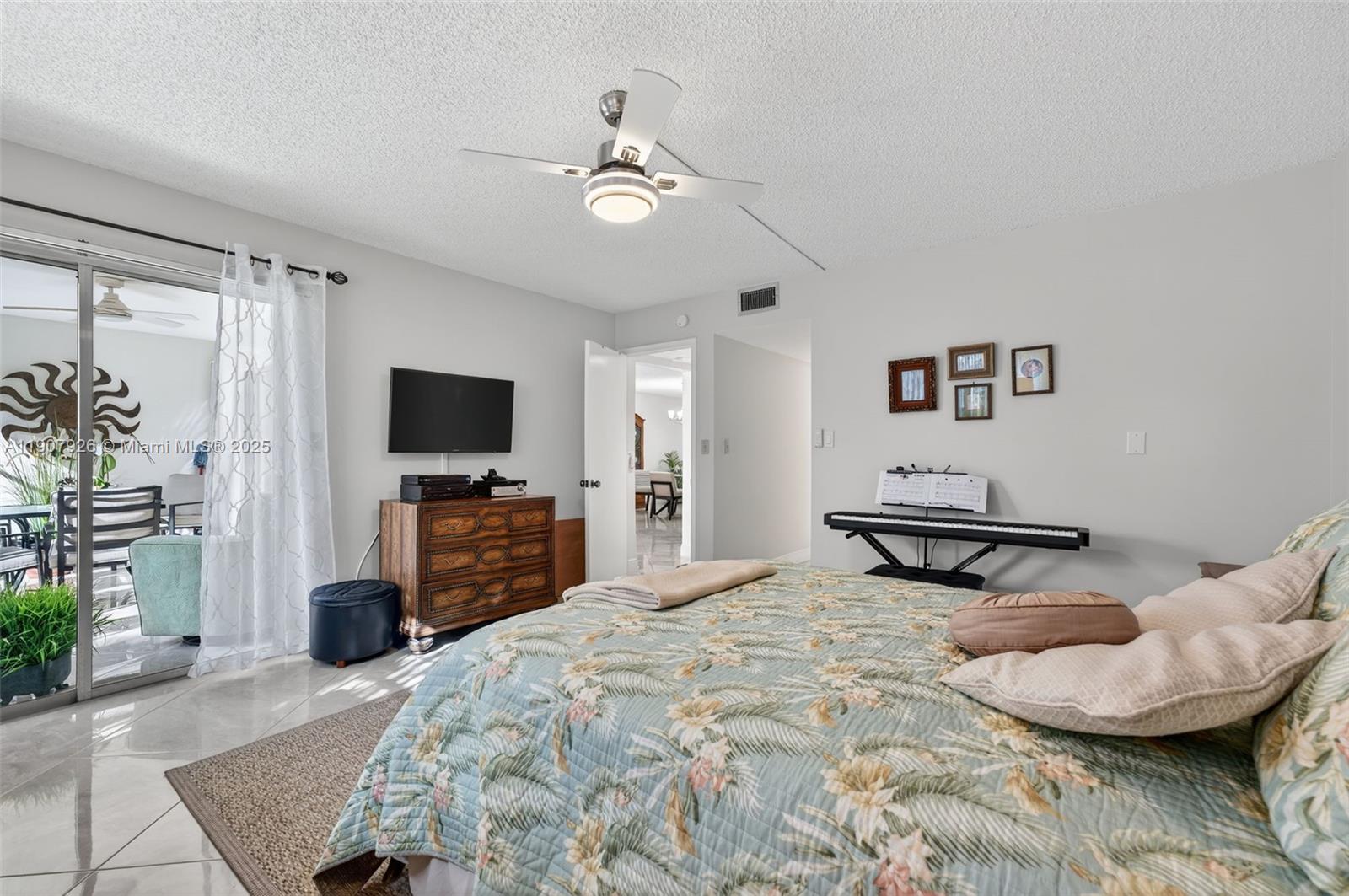 ARUBA VILLAGE E CONDO - Residential