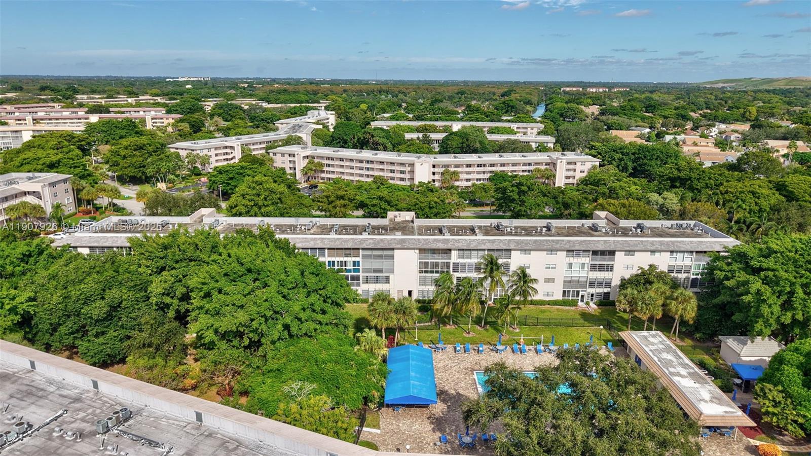 ARUBA VILLAGE E CONDO - Residential