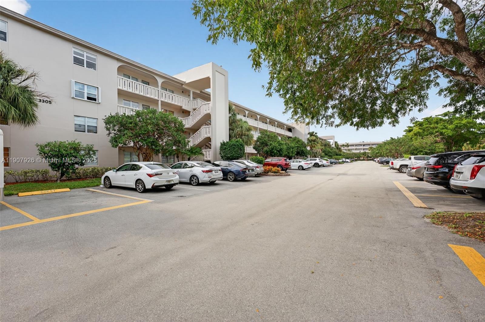 ARUBA VILLAGE E CONDO - Residential