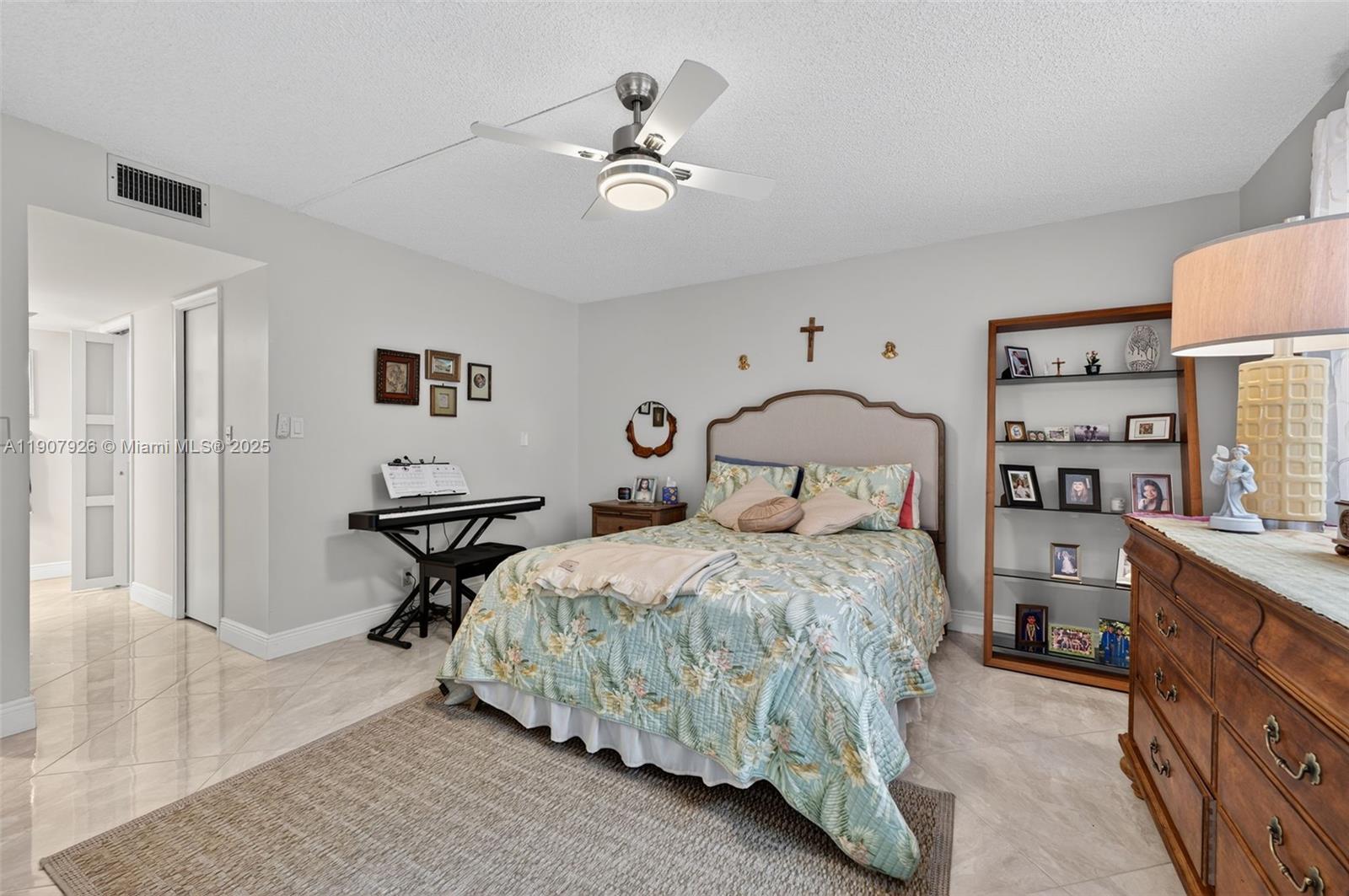 ARUBA VILLAGE E CONDO - Residential