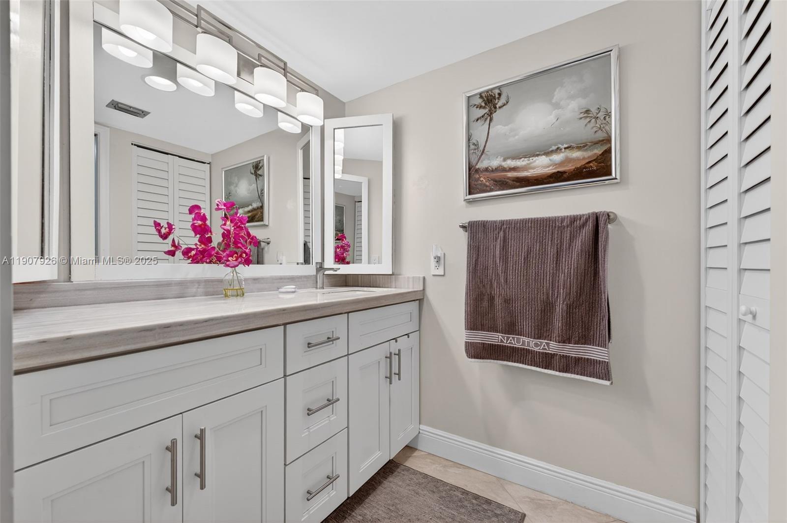 ARUBA VILLAGE E CONDO - Residential