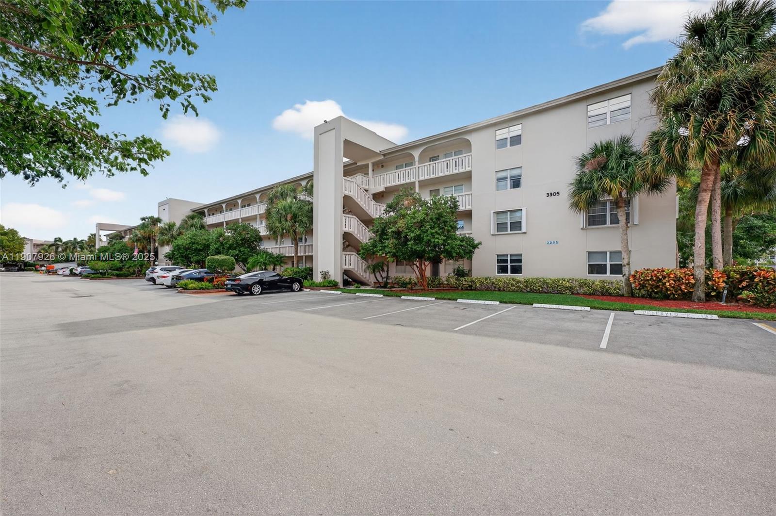 ARUBA VILLAGE E CONDO - Residential