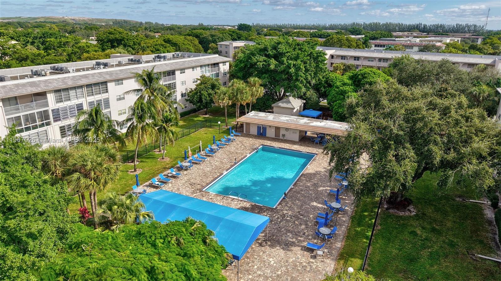 ARUBA VILLAGE E CONDO - Residential