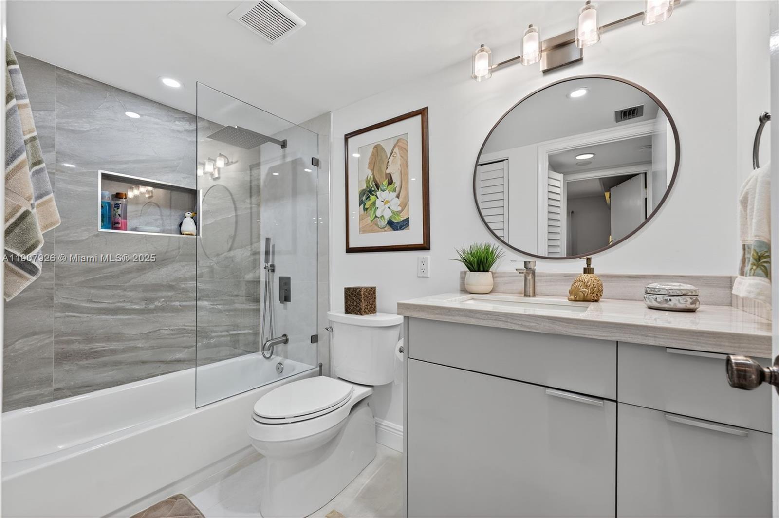 ARUBA VILLAGE E CONDO - Residential