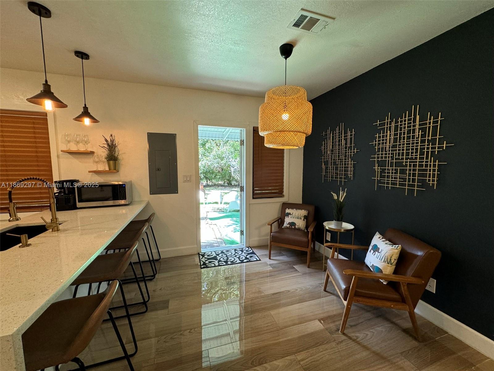CROISSANT PARK RIVER SEC - Residential