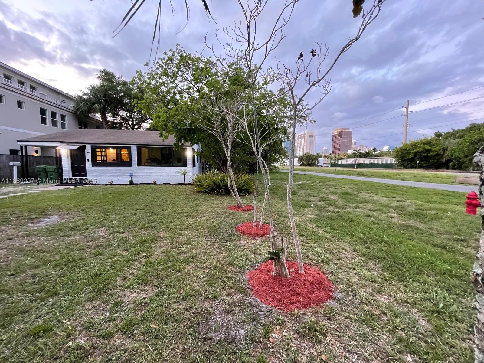207 SW 11th Street
