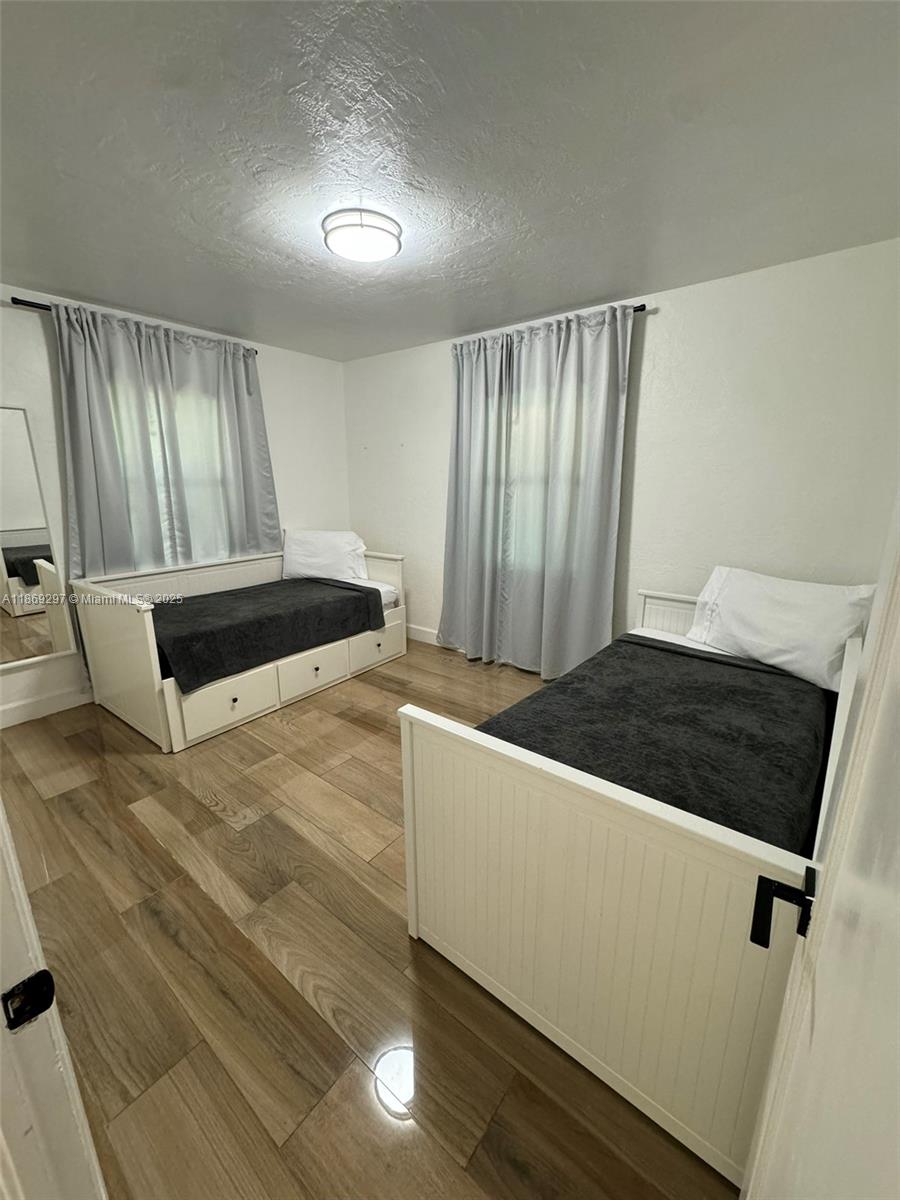 CROISSANT PARK RIVER SEC - Residential