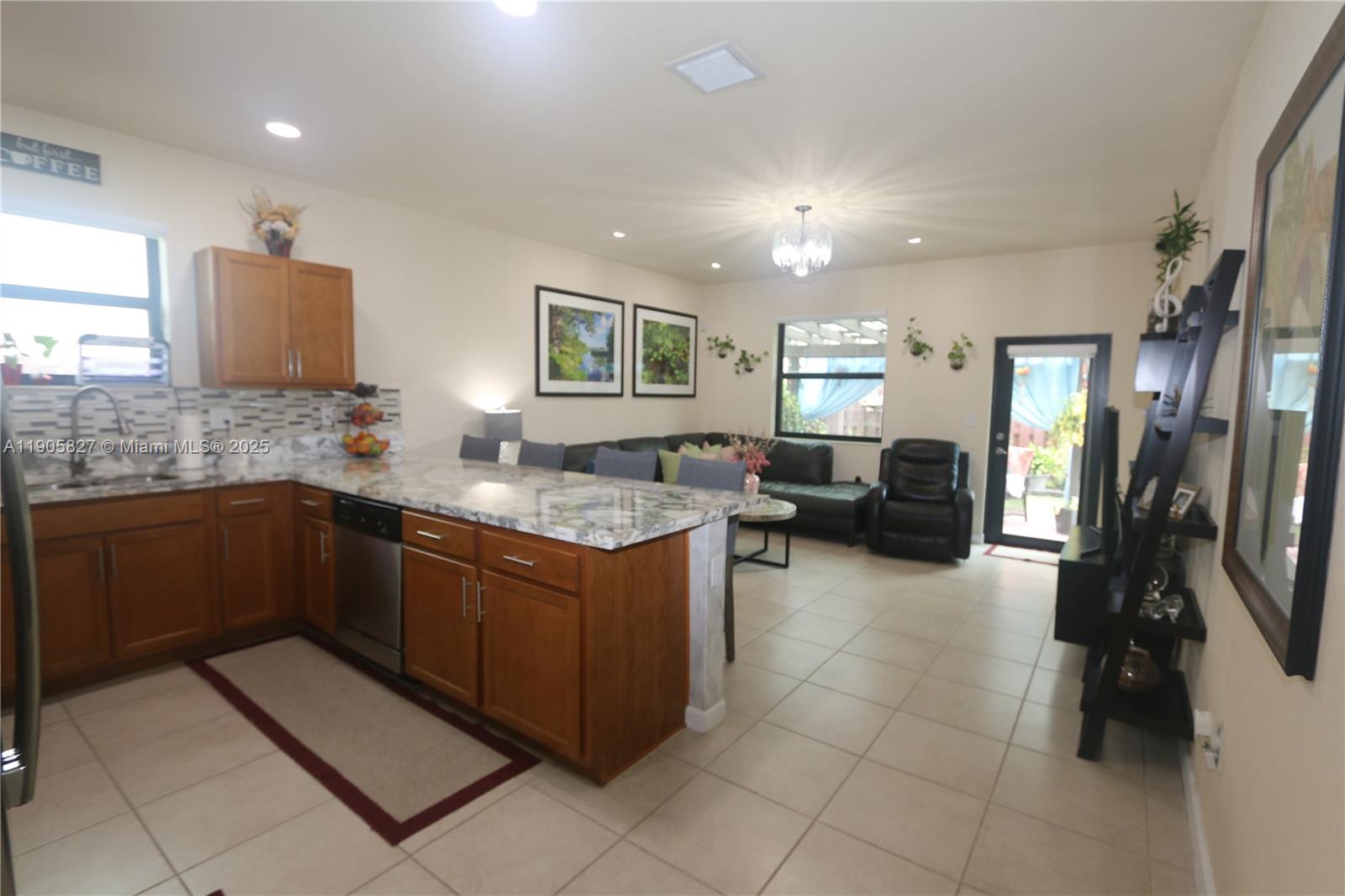 SILVER PALM SOUTHWEST - Residential Lease