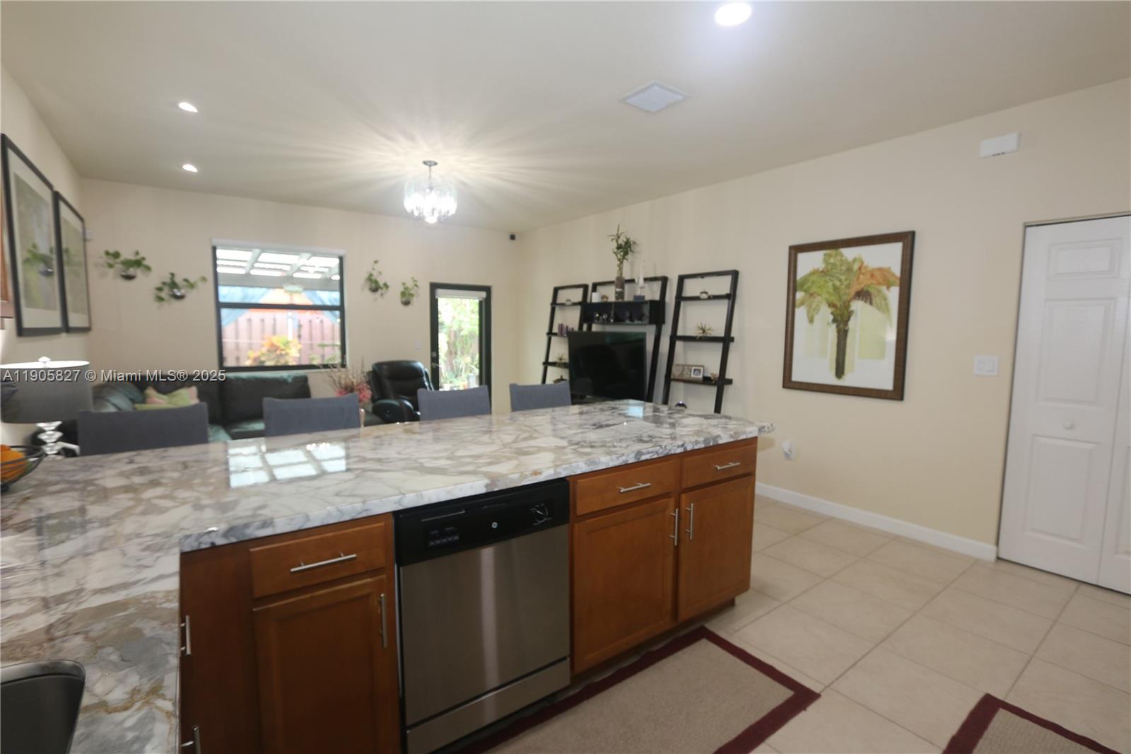 SILVER PALM SOUTHWEST - Residential Lease