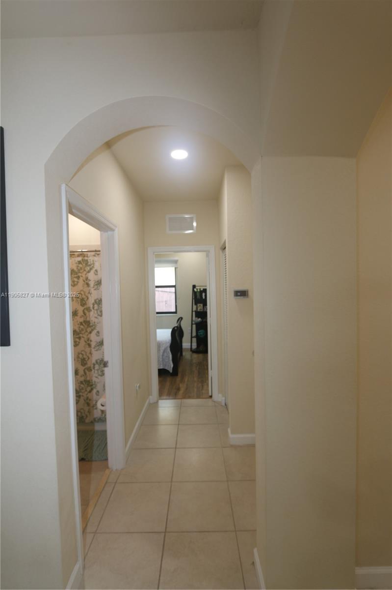 SILVER PALM SOUTHWEST - Residential Lease