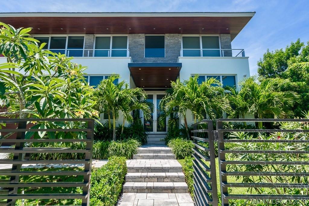 BISCAYNE POINT - Residential