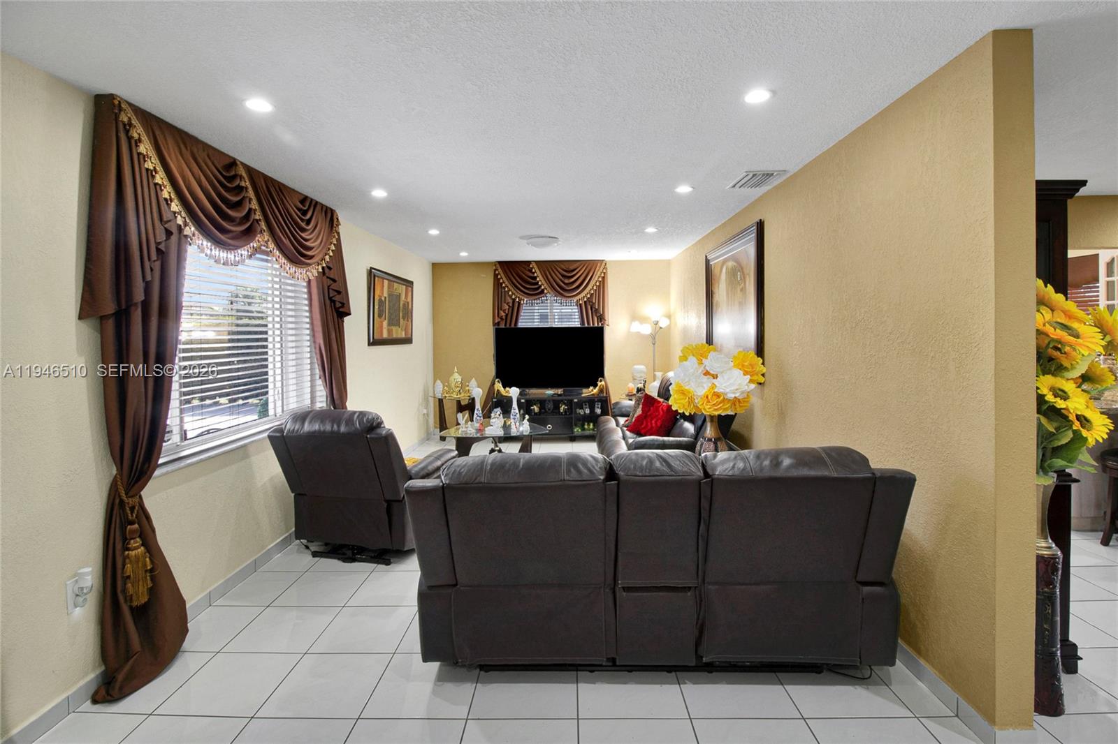 SUPERIOR HOMES SEC 1 - Residential