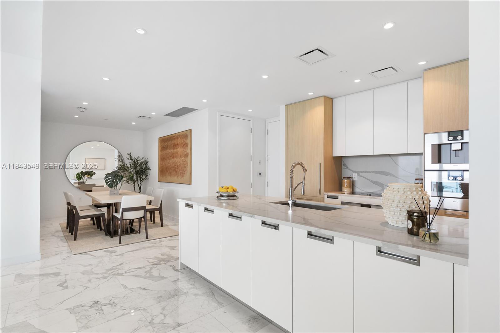 15701 Collins Ave 1004