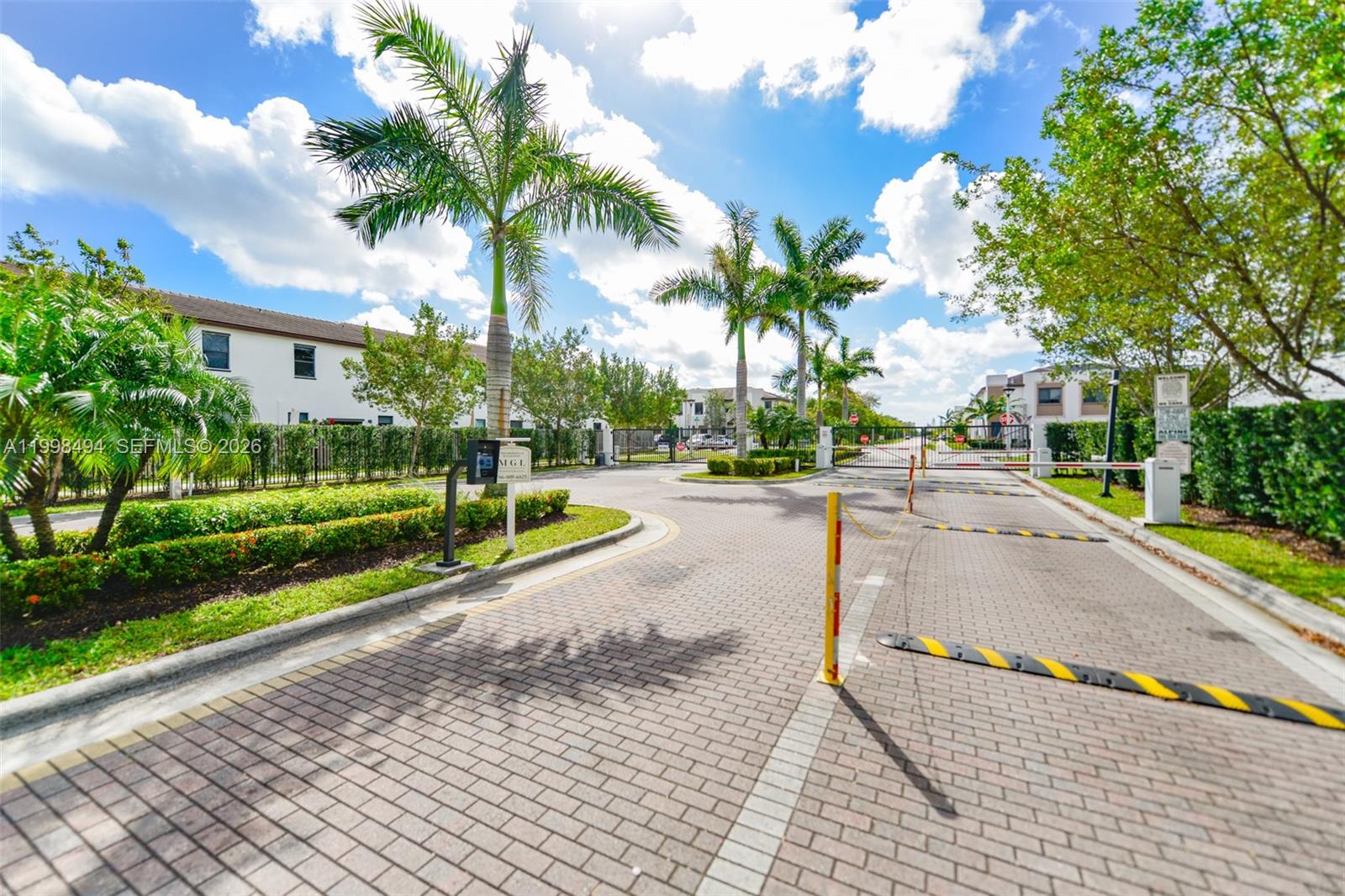 VIA VENTURA NEIGHBORHOOD - Residential Lease