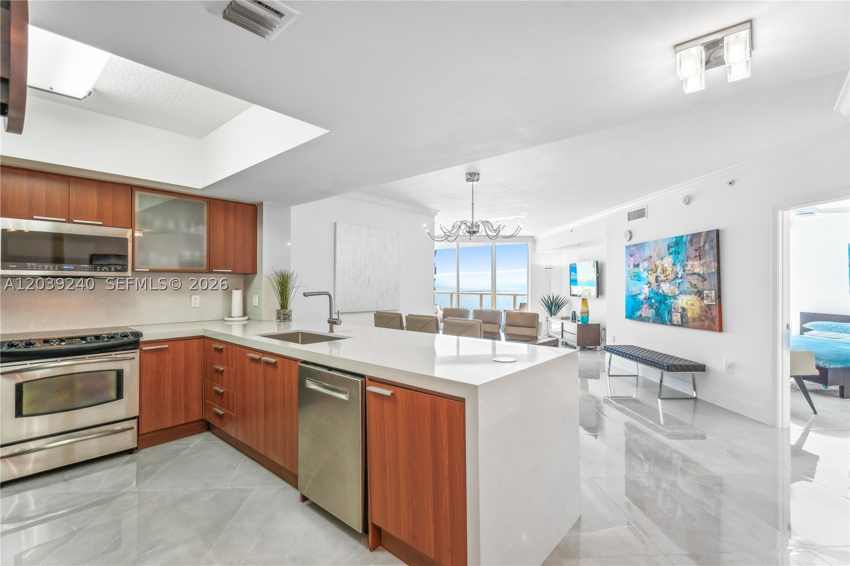16699 Collins Ave+ONE SELF PARKING 4110