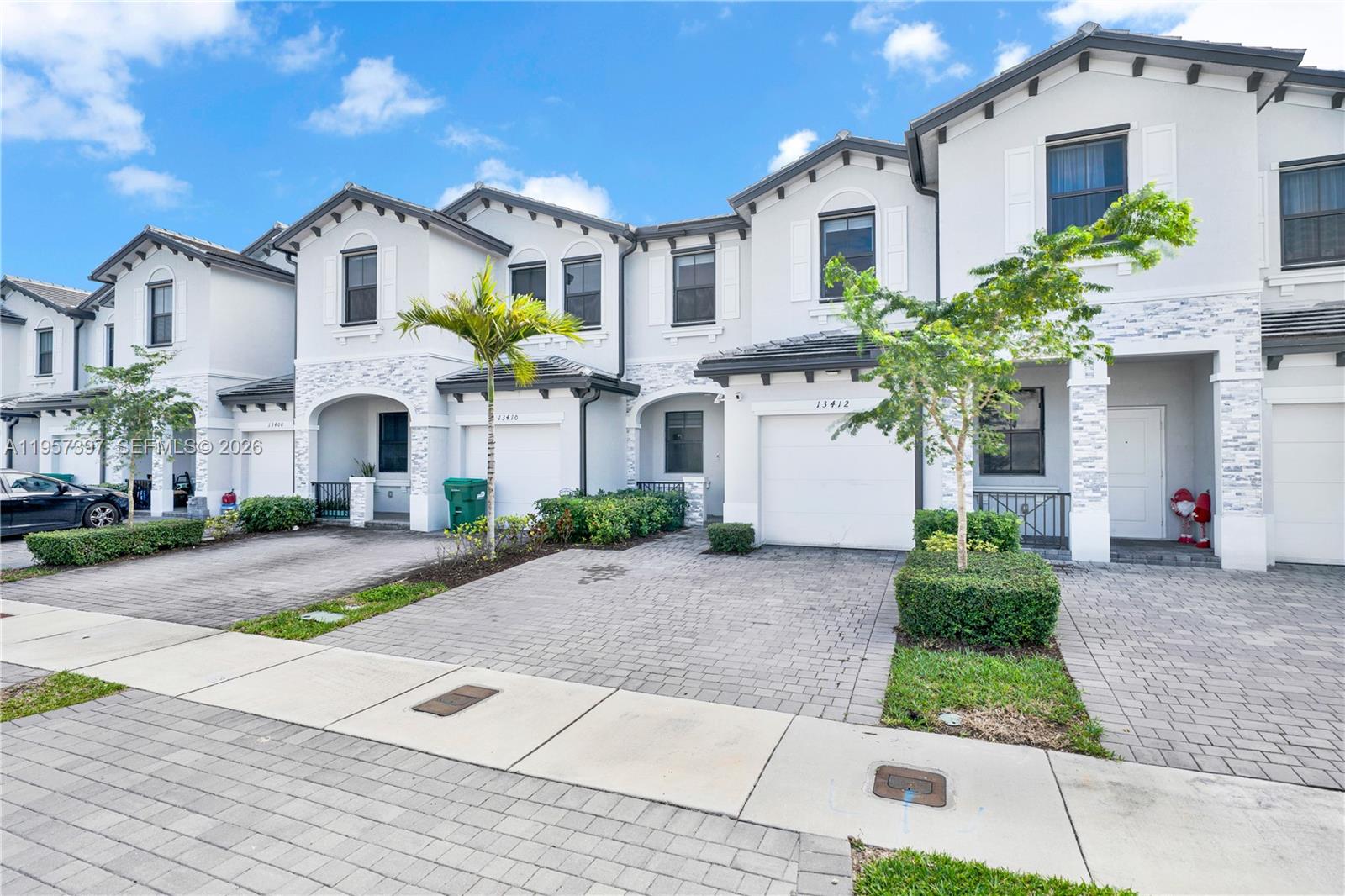 PINE ISLE - Residential