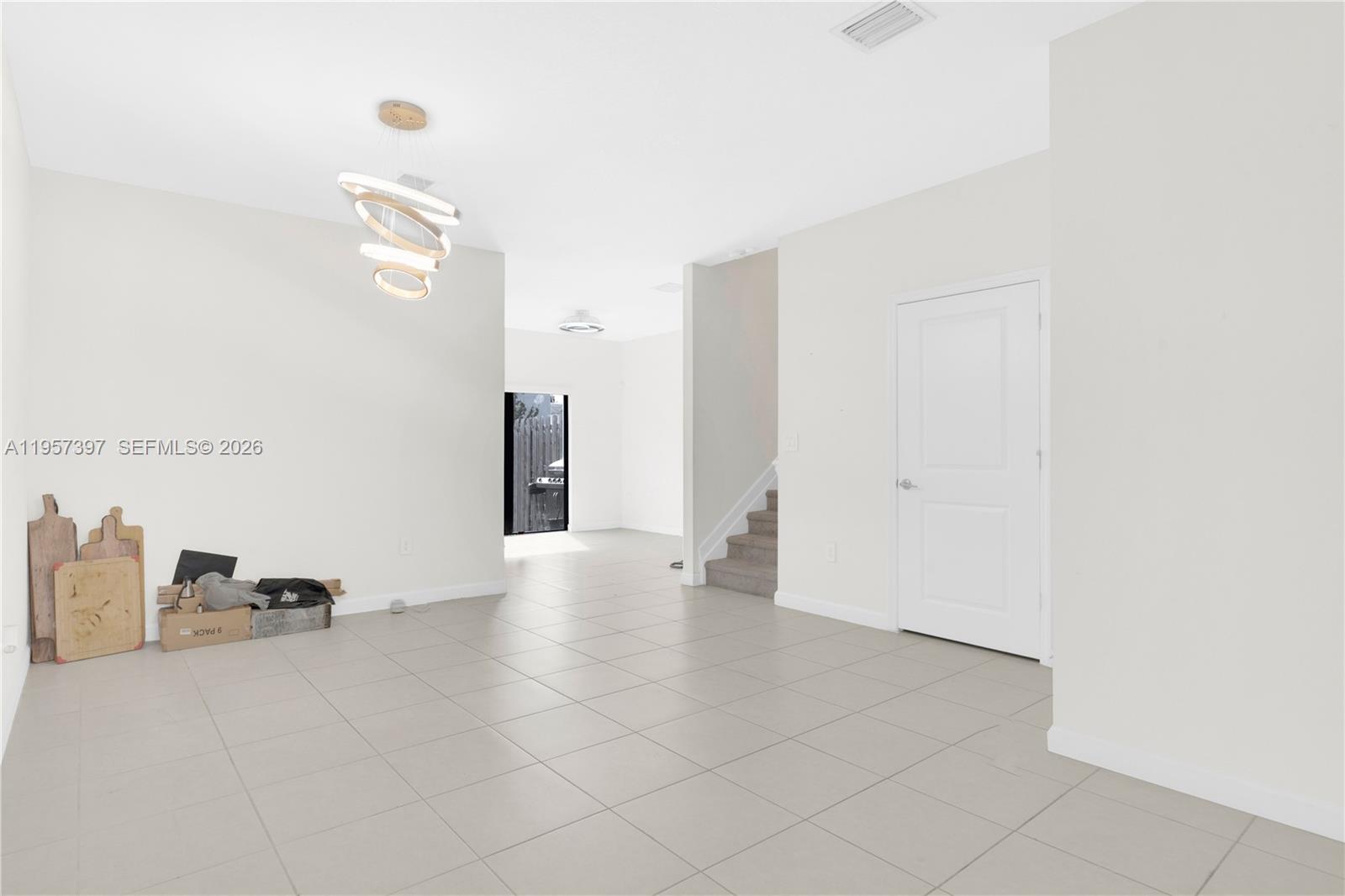 PINE ISLE - Residential