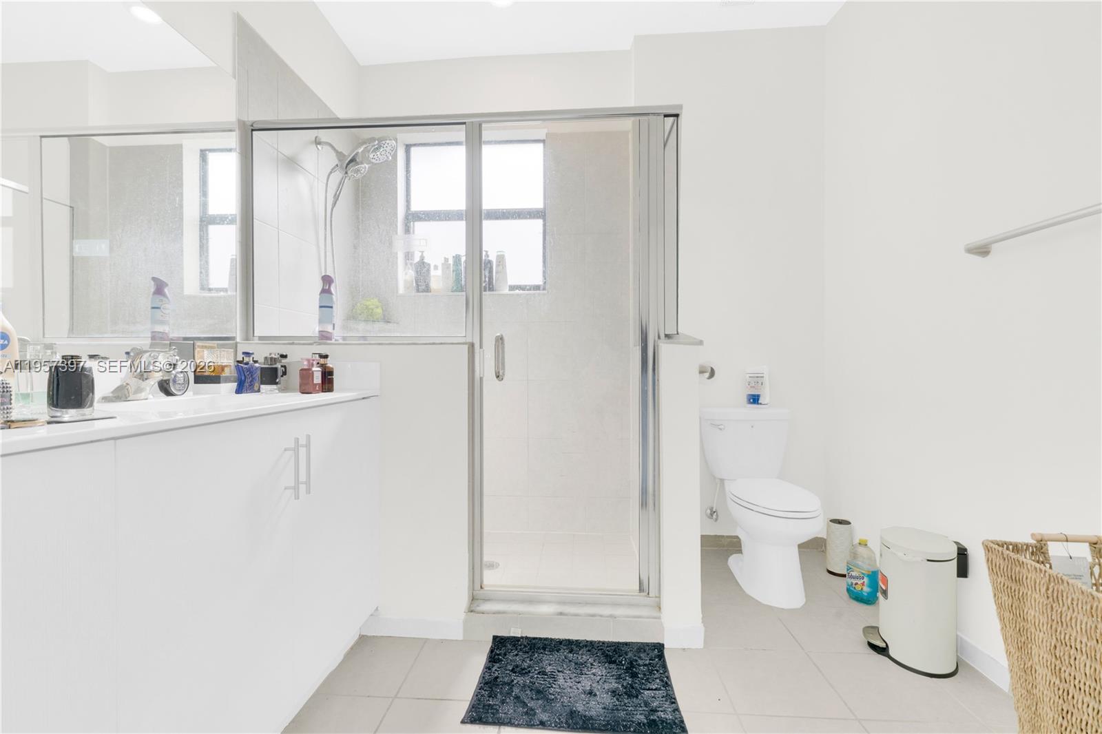 PINE ISLE - Residential