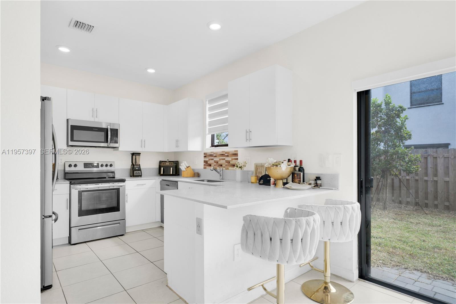 PINE ISLE - Residential