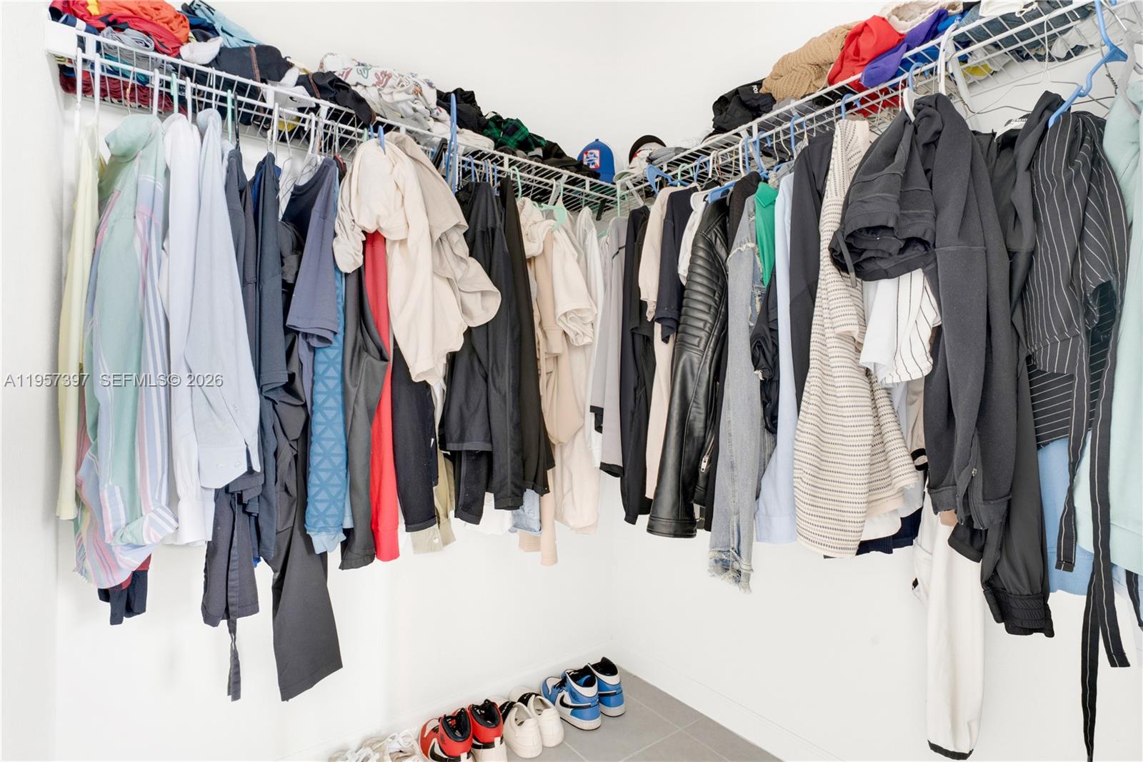 PINE ISLE - Residential