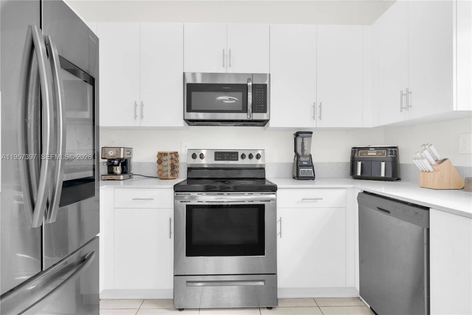 PINE ISLE - Residential